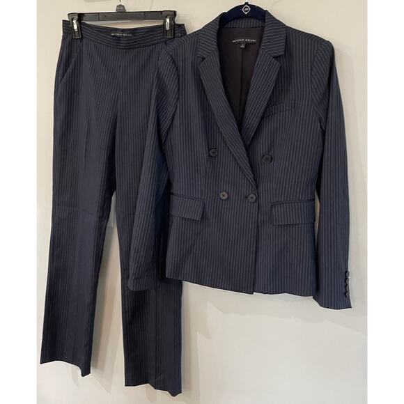 New Antonio Melani Women’s 2pc Suit Blazer, Pants Navy Pinstripe Sz 2 Full Lined